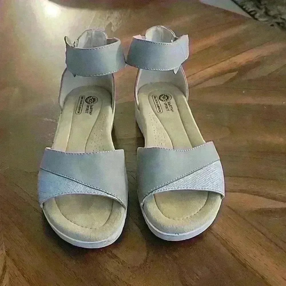 Women's sandals